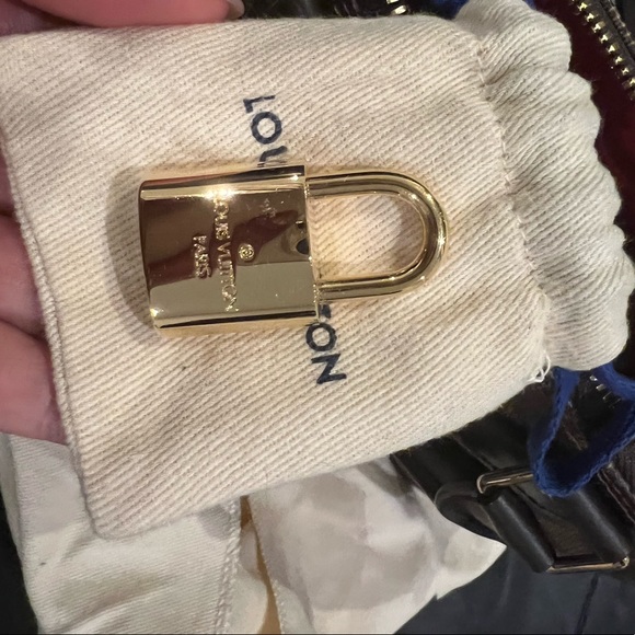 Louis Vuitton Alma BB in Damier Ebene - Picture 7 of 11